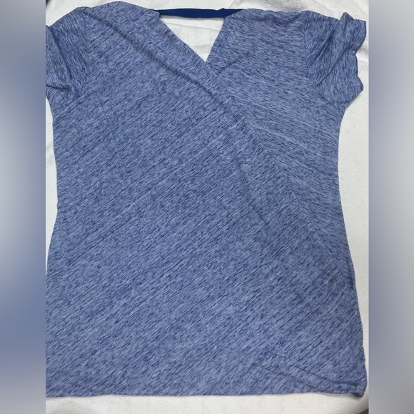 Chicago Cubs Women's Blue V-Neck T-Shirt Size Large - Picture 5 of 6